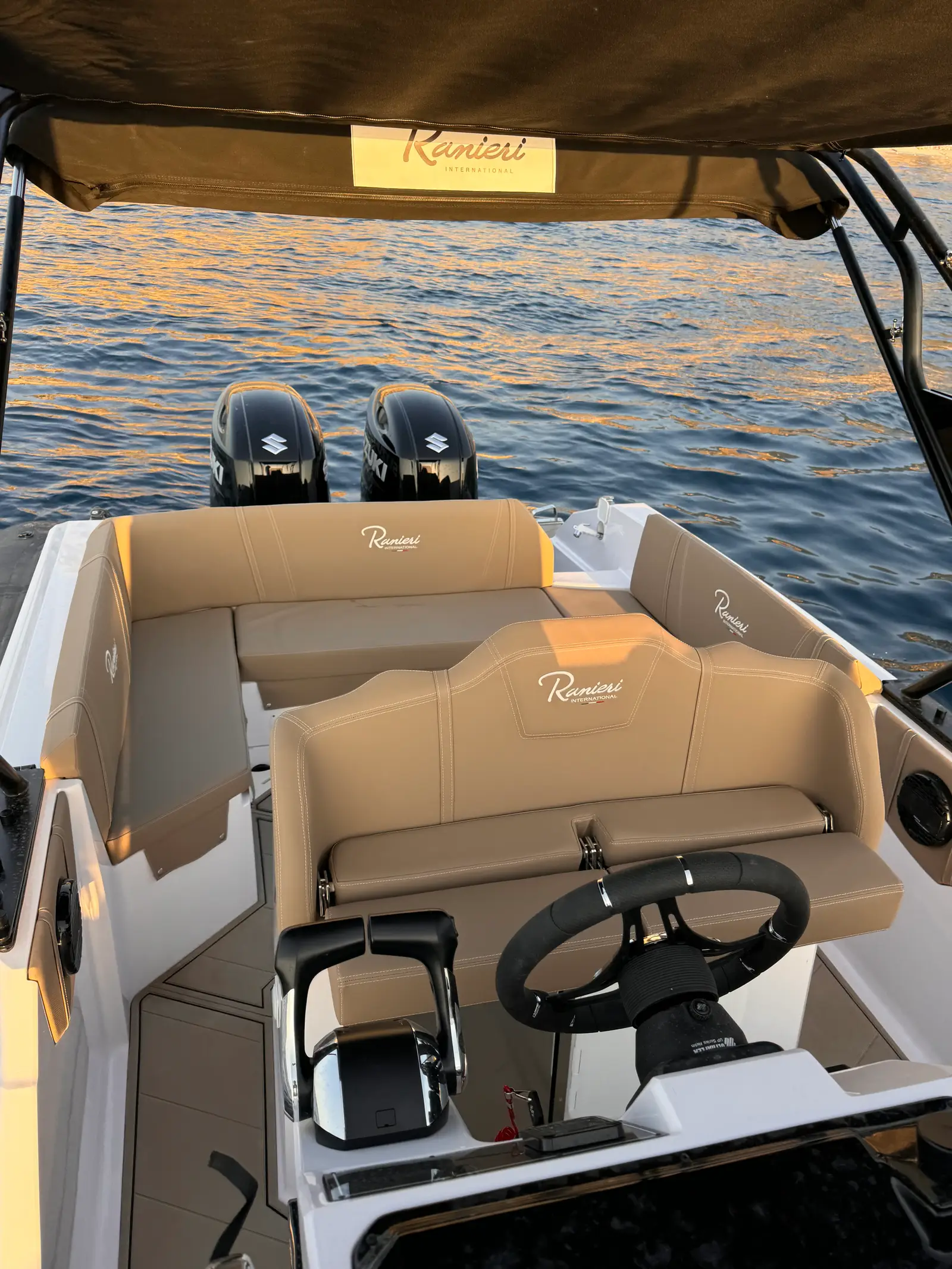 Ranieri Cayman 28.0, photograph 22