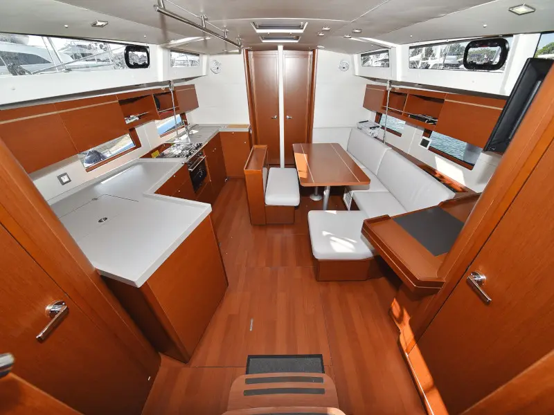 Antonela M , Interior image