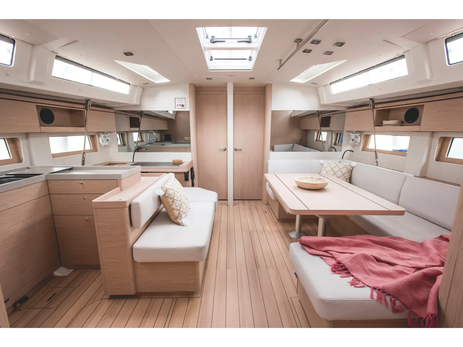 Aphros - Standard Line, Interior image