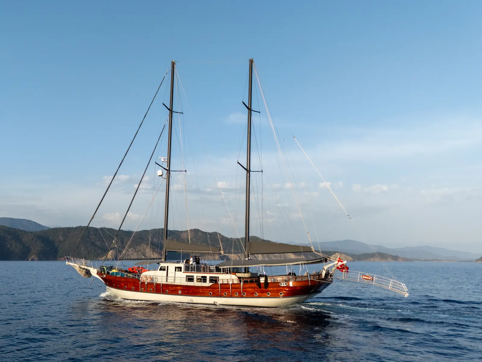 Berrak Su, Main image