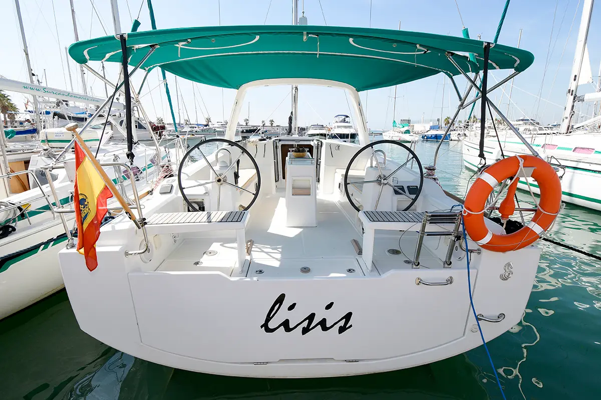 Lisis, photograph 3