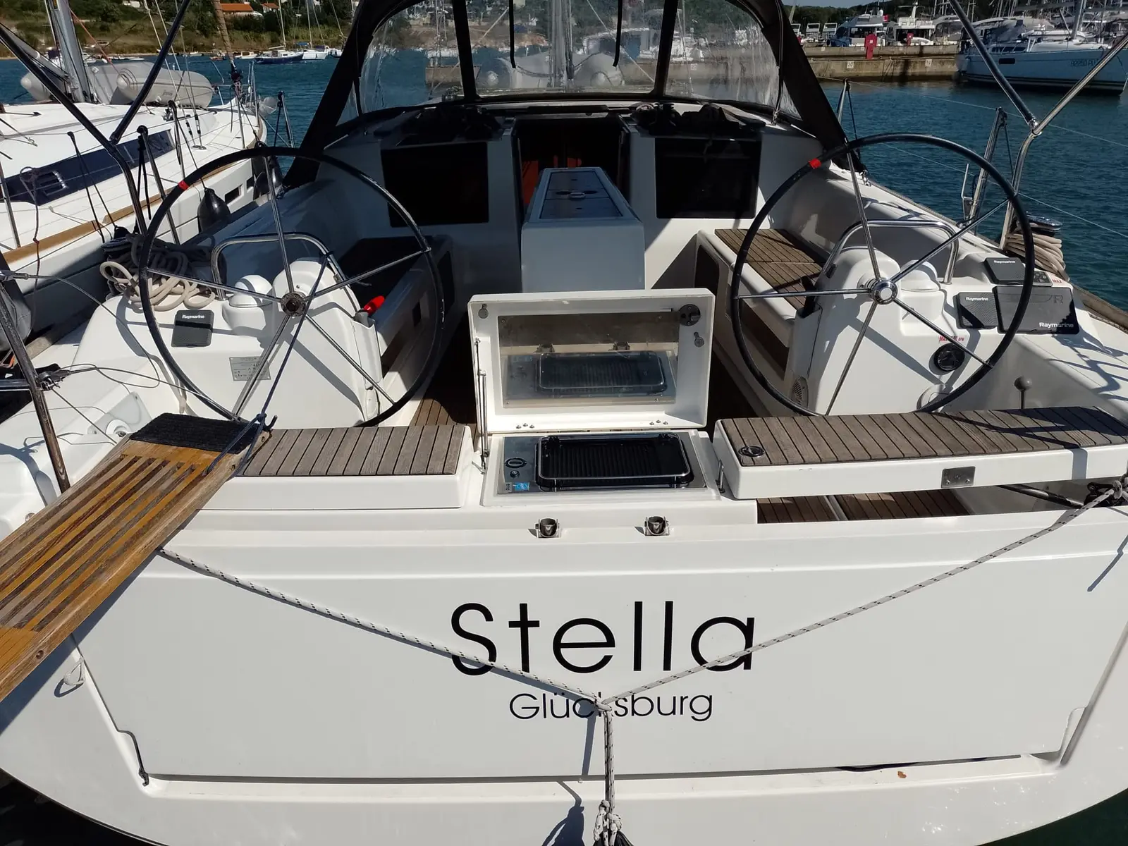 Stella, photograph 17