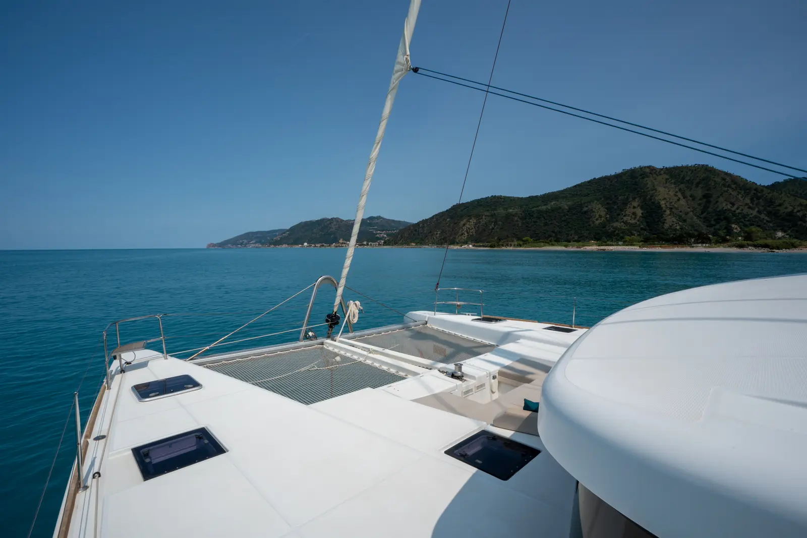 SAILUXE - Fichissimo, Bow