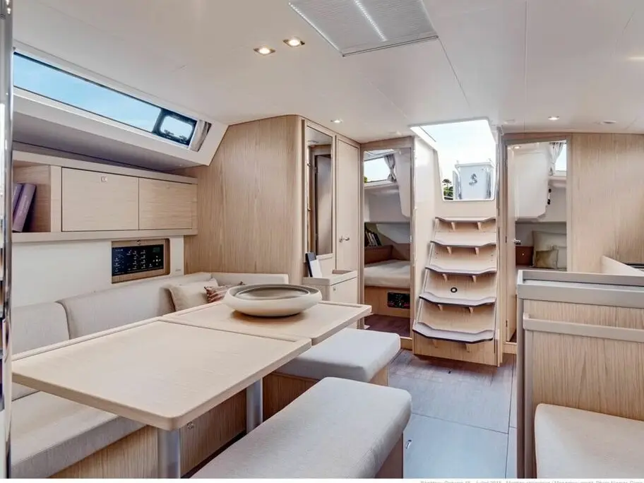 Mizzica, Interior image