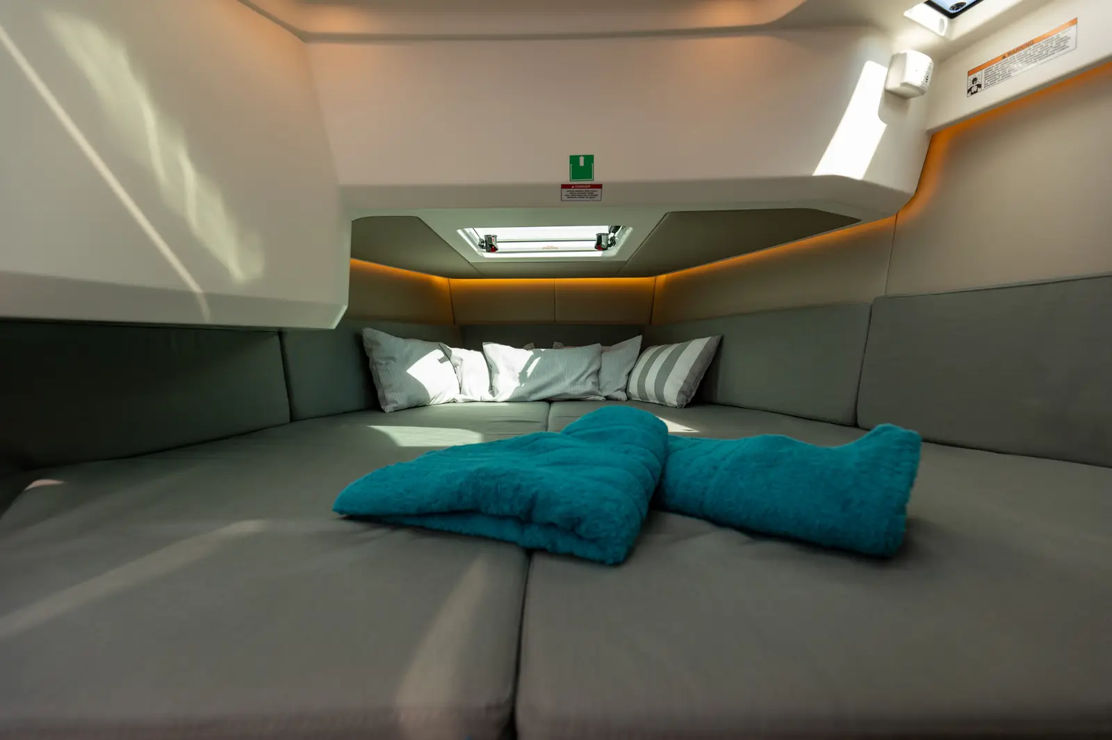 Aquallou, Interior image