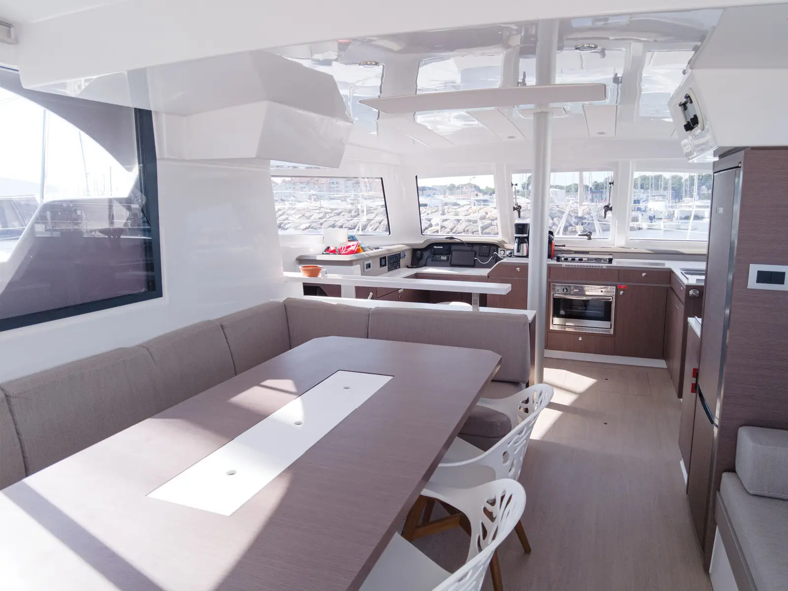 Jojo, Interior image