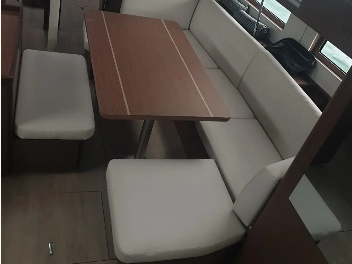 Irene, Interior image