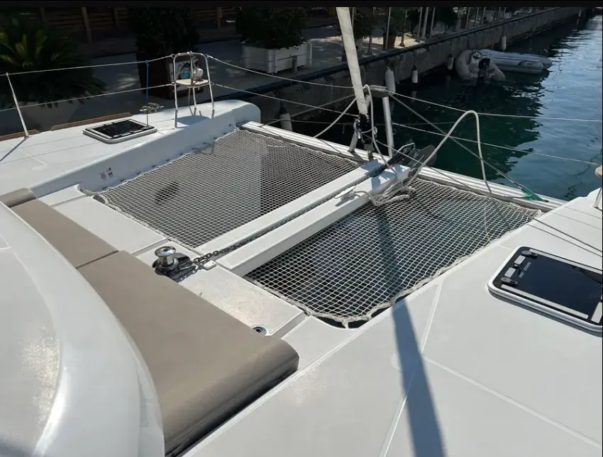 Sail Aries, photograph 11