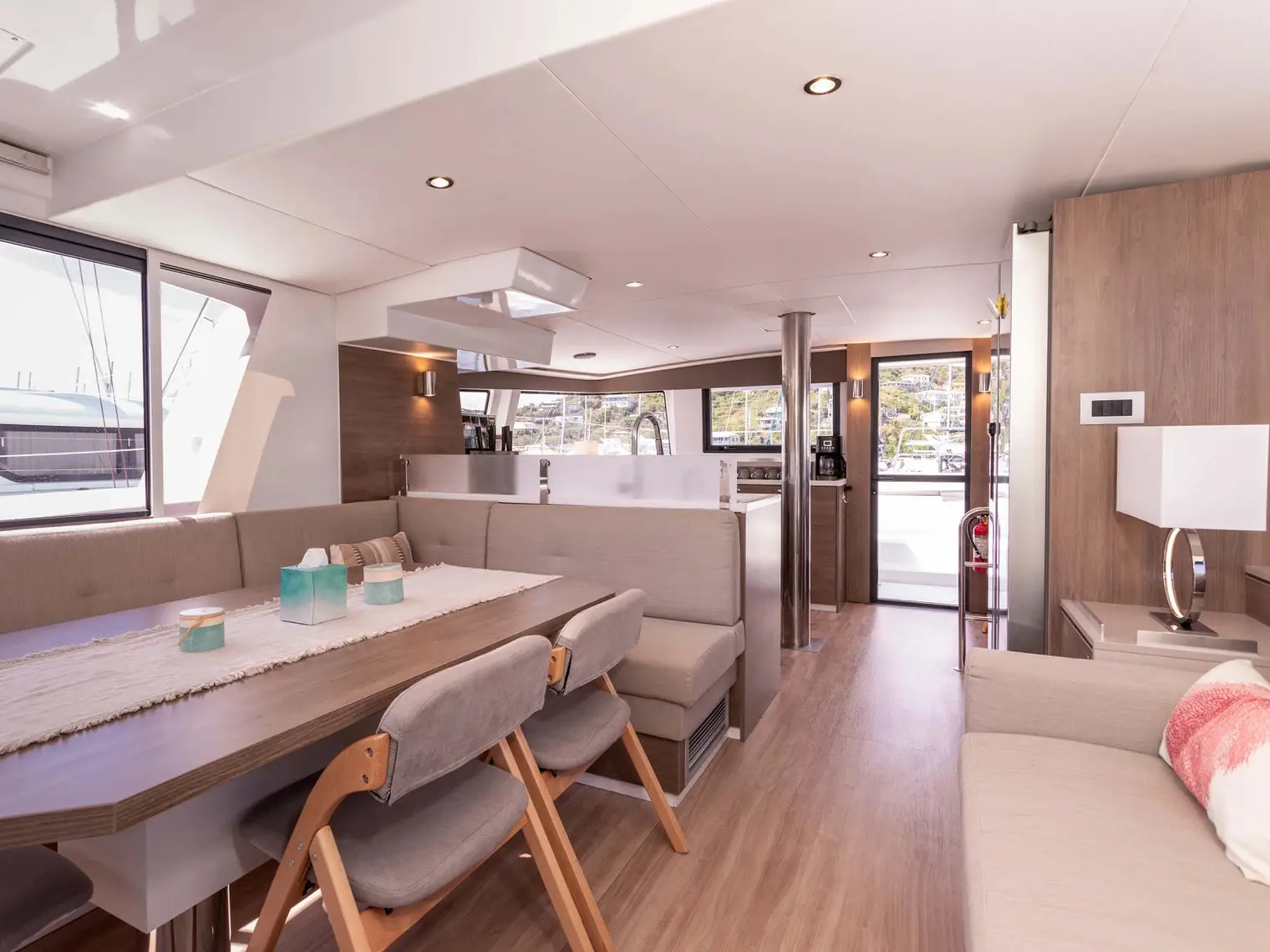Tikka, Interior image