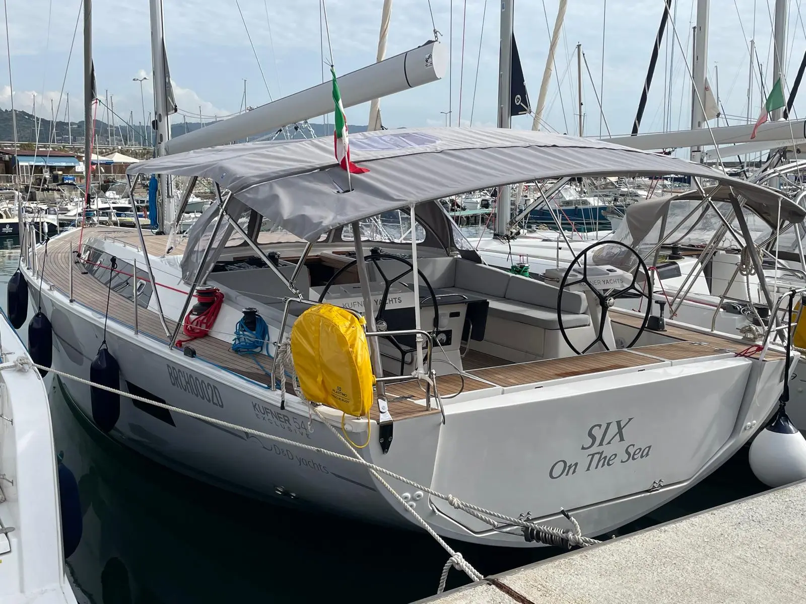 Six on the Sea, foto 28