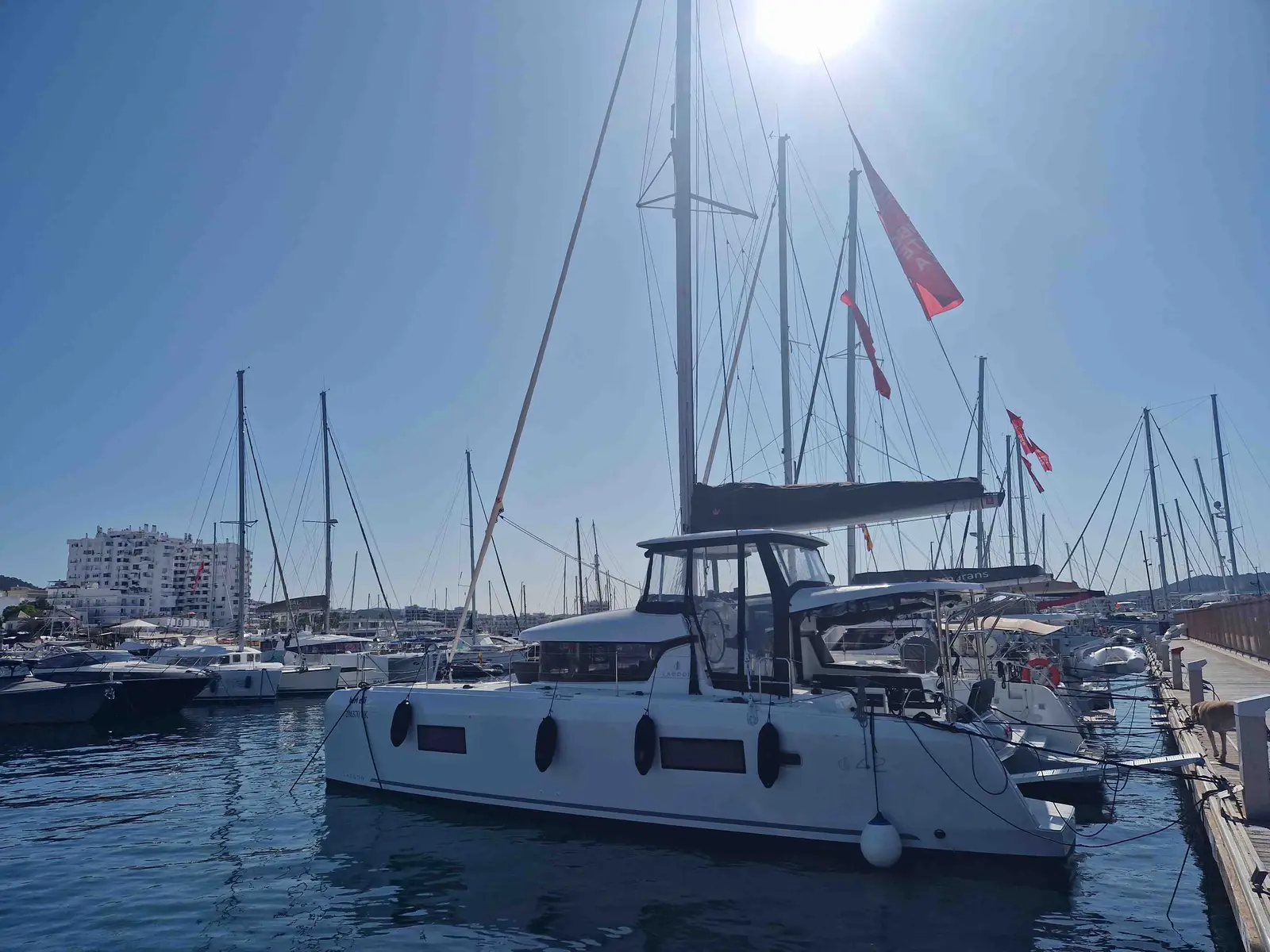 Hanselli, Lagoon 42