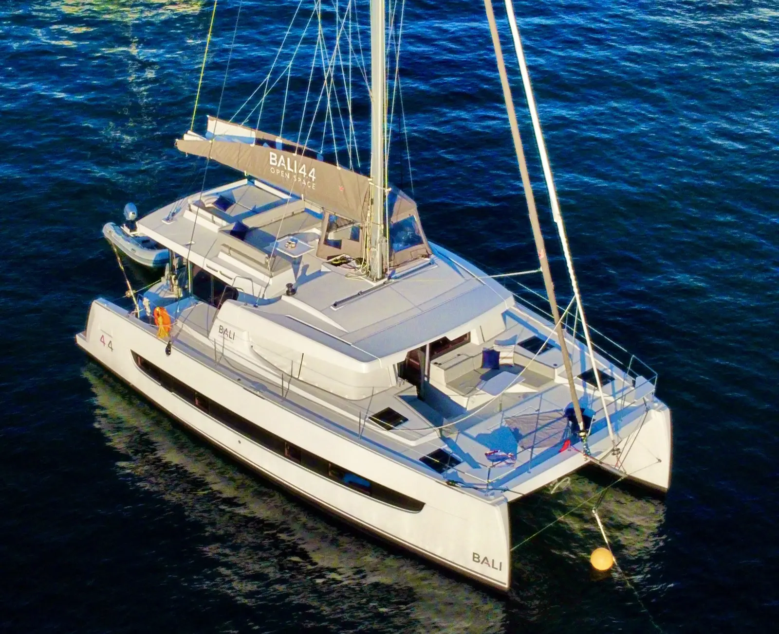 BLISS LUXURY CATAMARAN, photograph 4