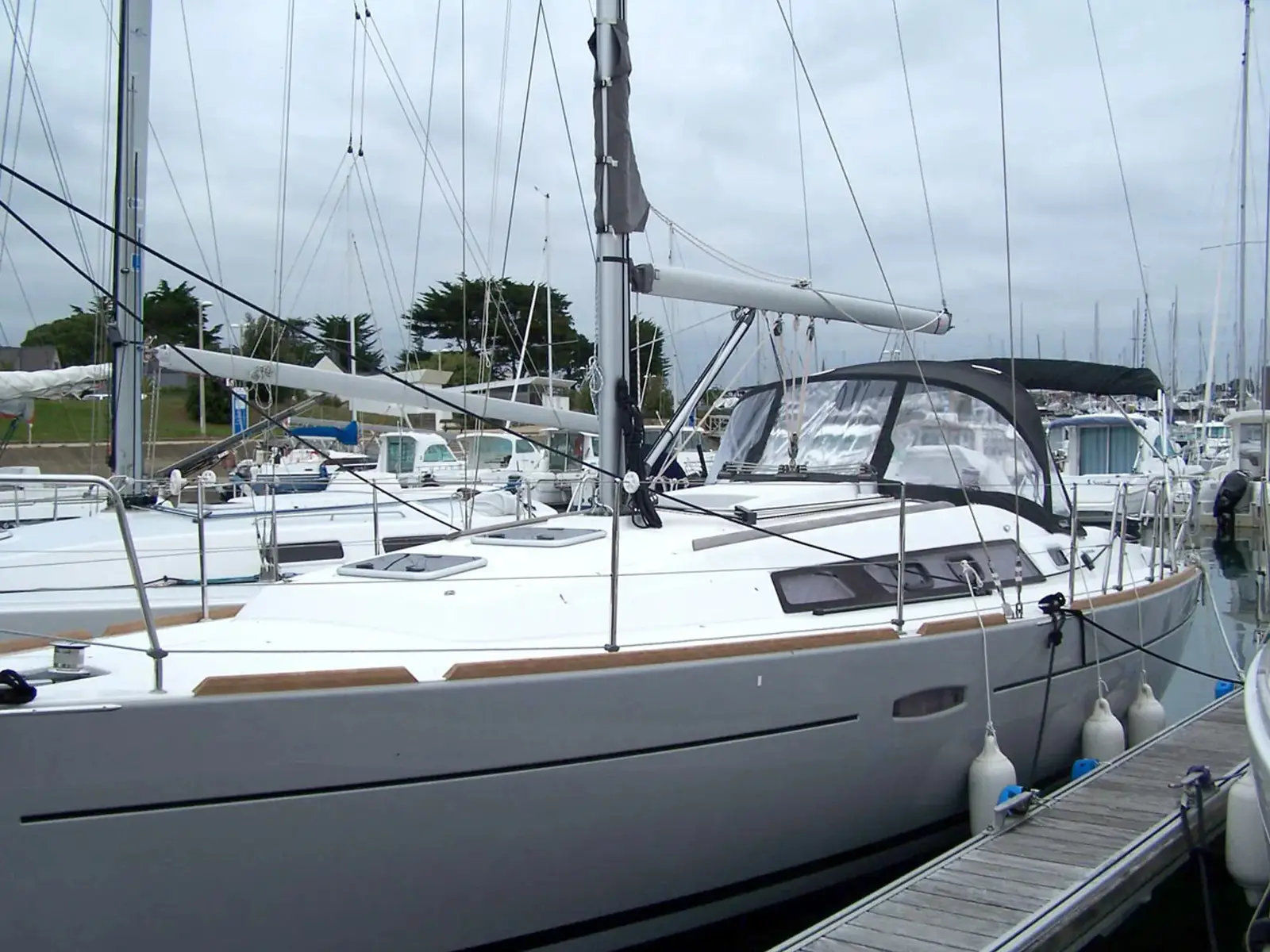 Malouen, Main image