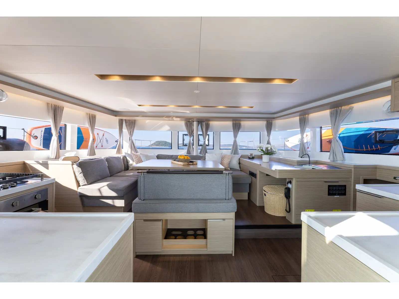 REALITY, Interior image