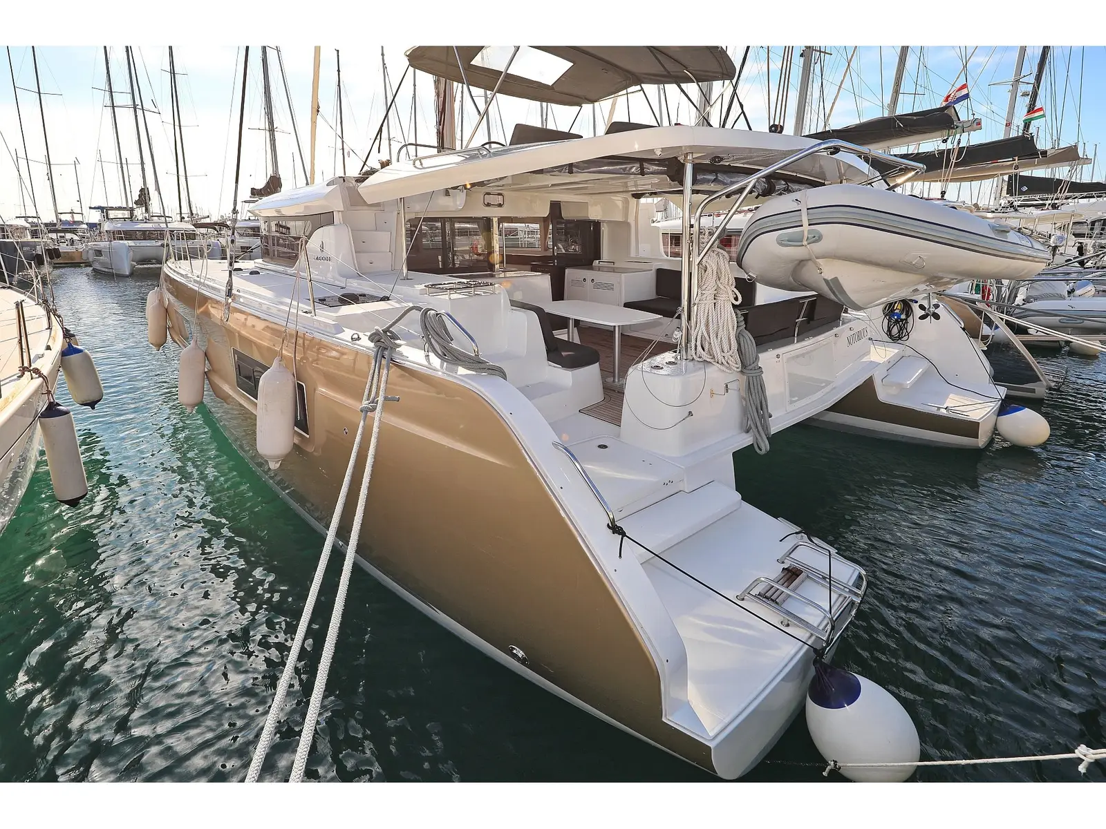 NOTORIOUS, Lagoon 46