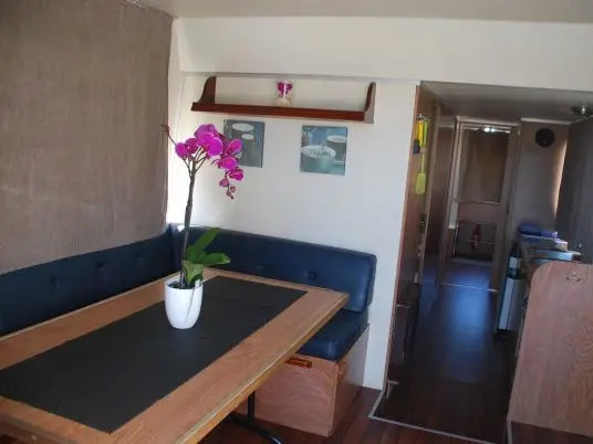2505, Interior image