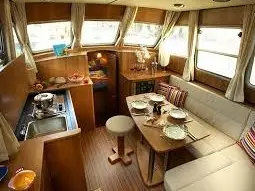Wedis (Fr2), Interior image