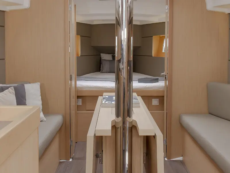 Kolibri, Interior image