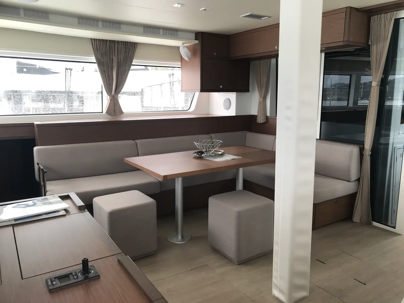 Dugongo II - PREMIUM LINE, Interior image