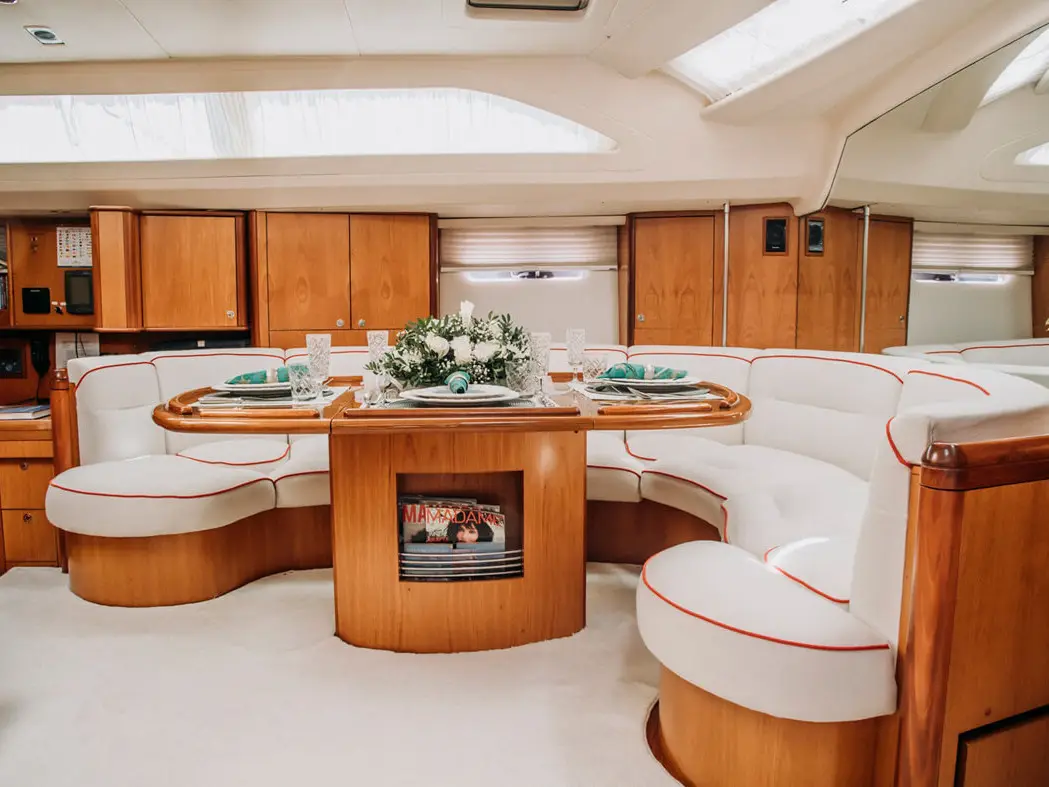 TAISA, Interior image