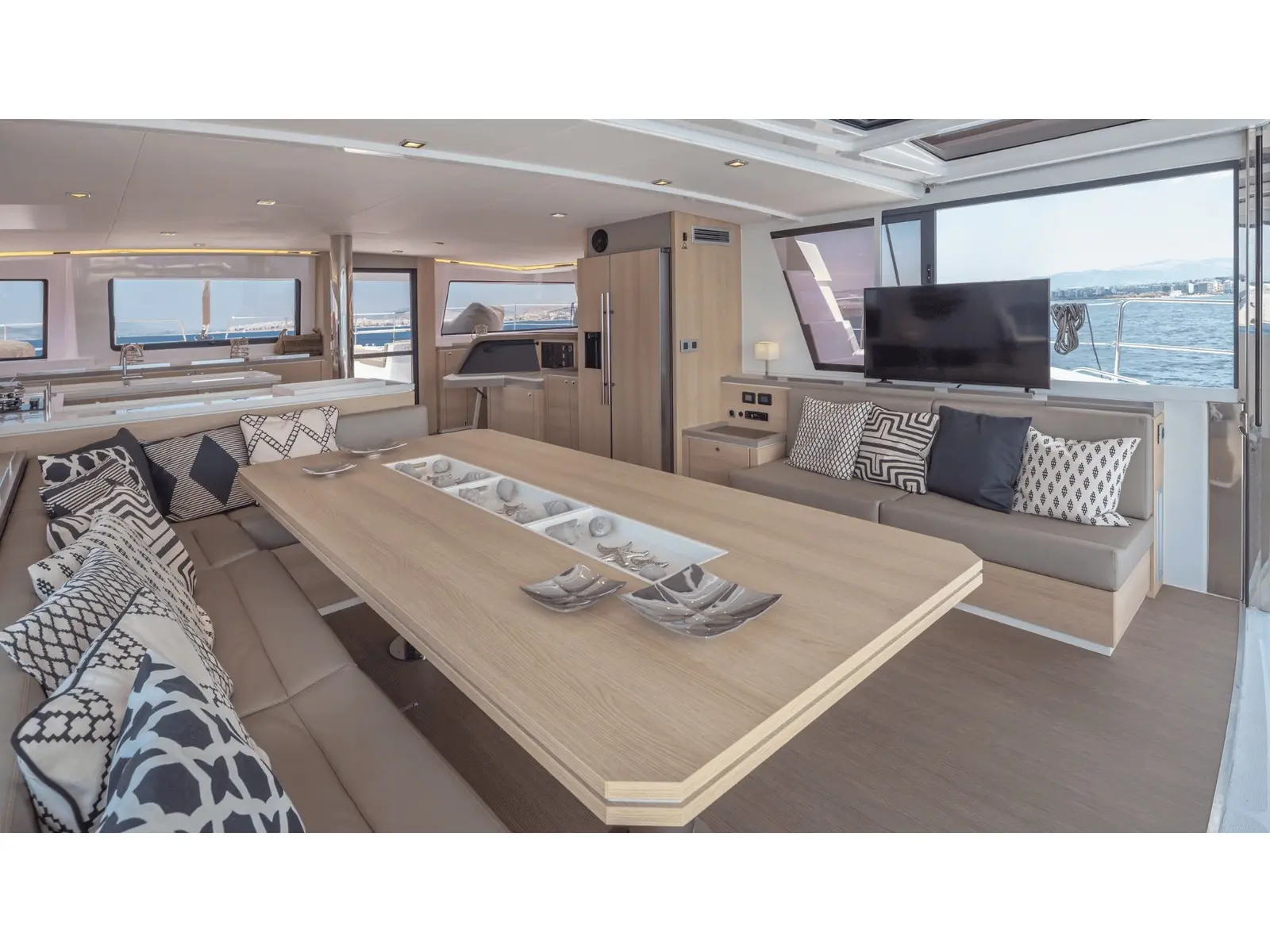 License To Chill, Interior image