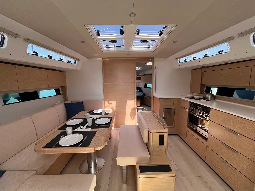 Time Off, Interior image