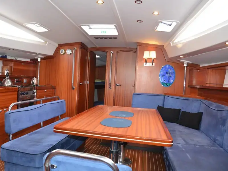 Arctic Ice, Interior image