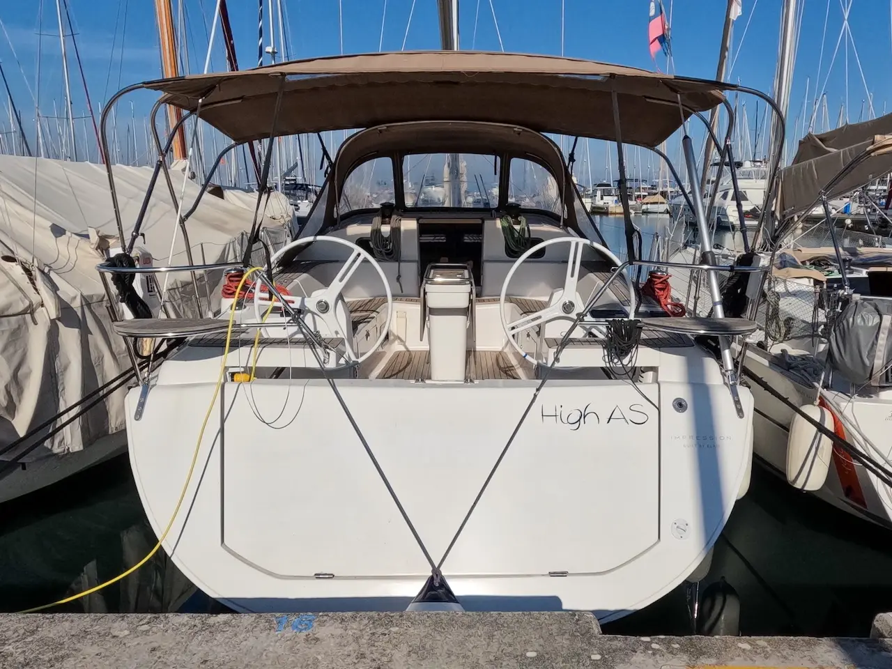 High AS, Main image