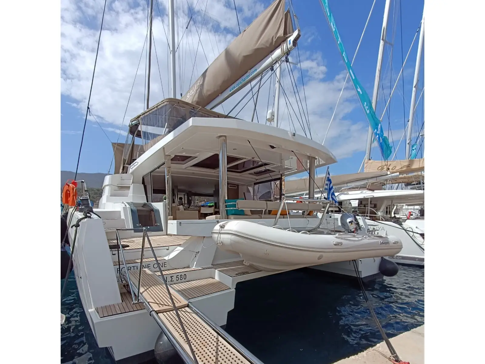 Fortune One, Main image
