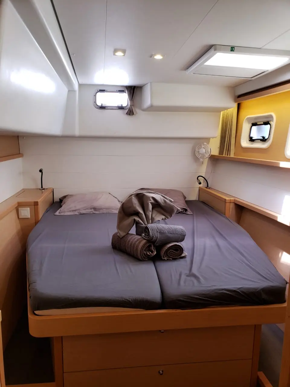 Belle, Double cabin 1
