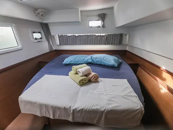 Pyrat, Interior image