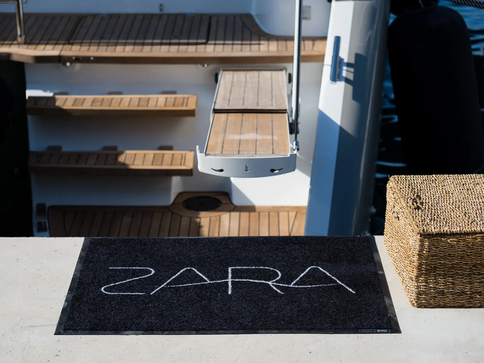 ZARA, photograph 67