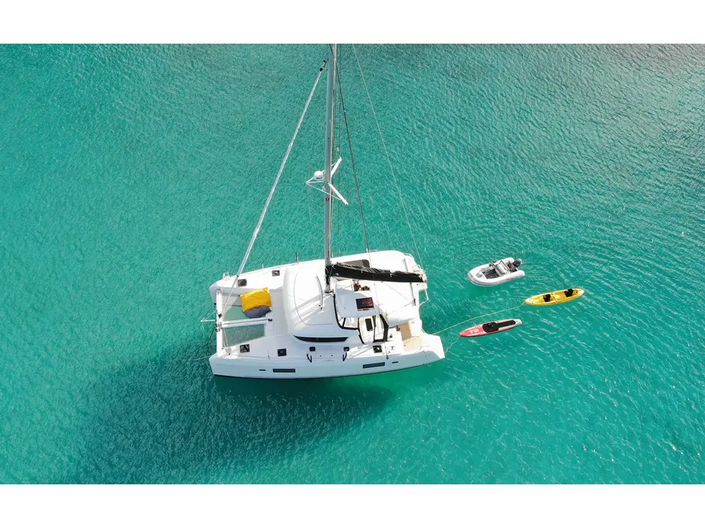 HeyBlue, Lagoon 42