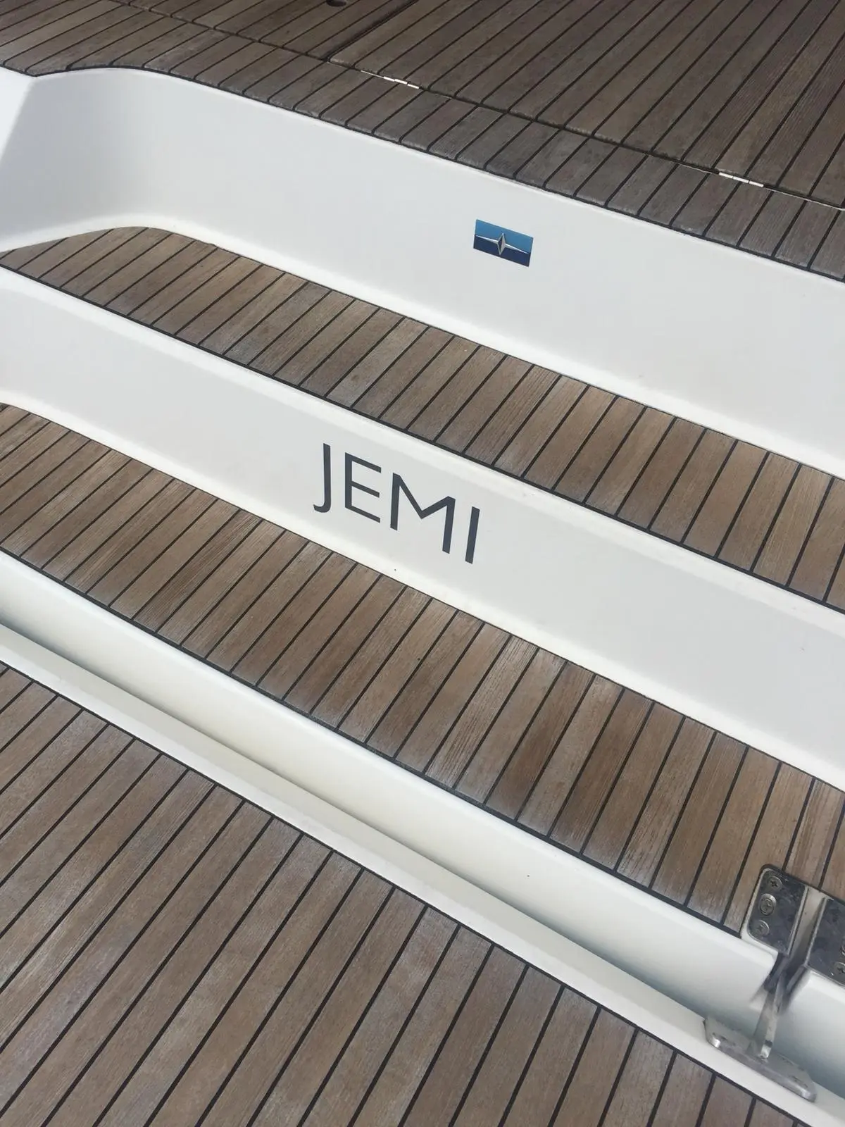 Jemi, photograph 28