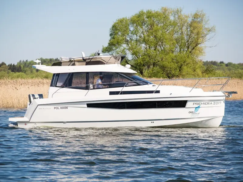 Platinum 989 Flybridge (Premiera), Platinum 989