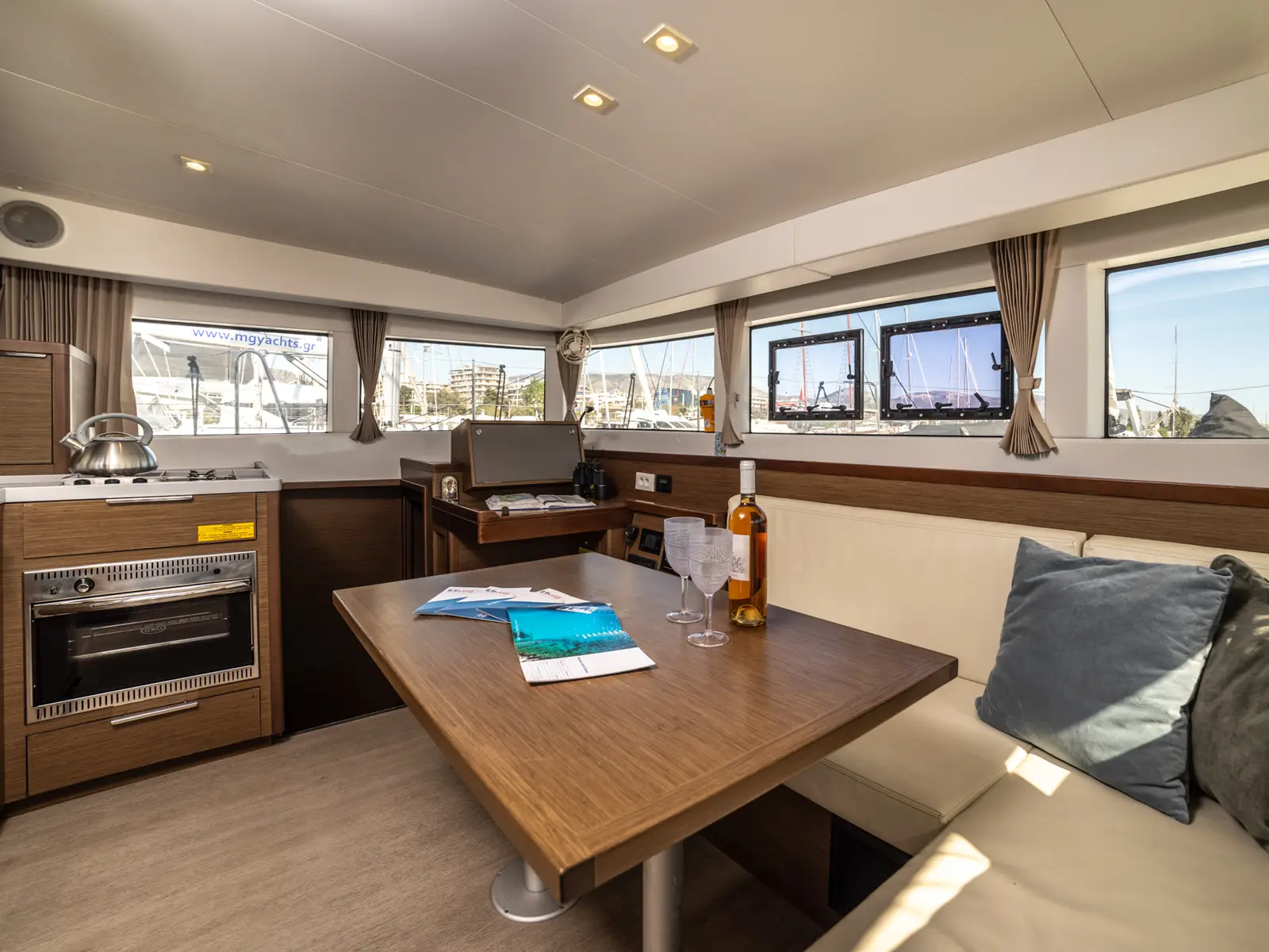 Serendipity, Interior image