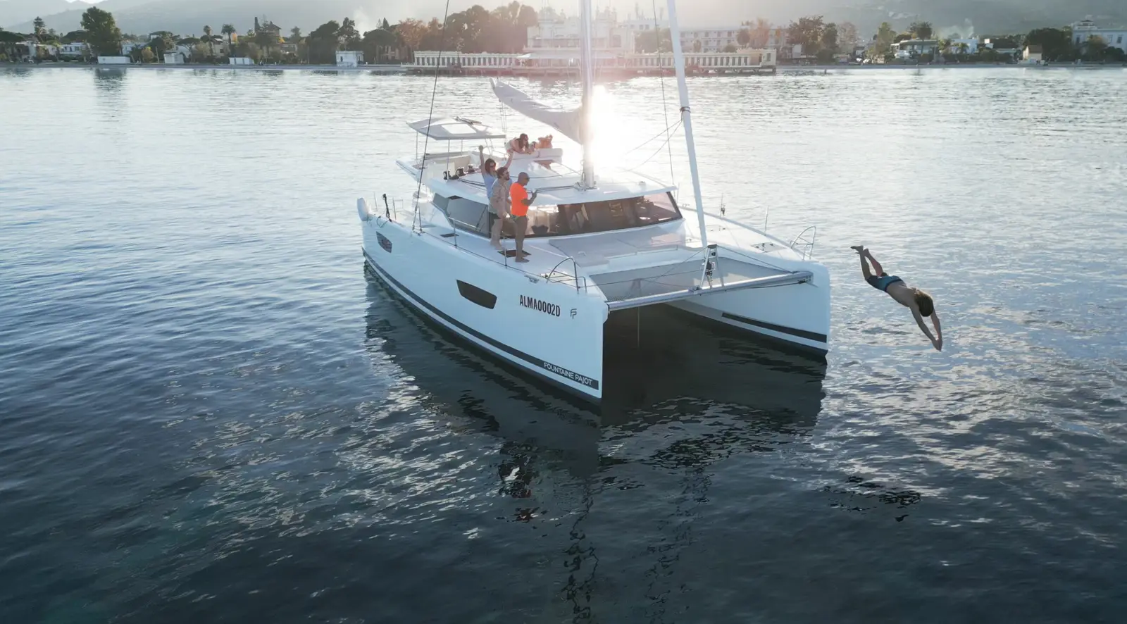 Rossa, External wide