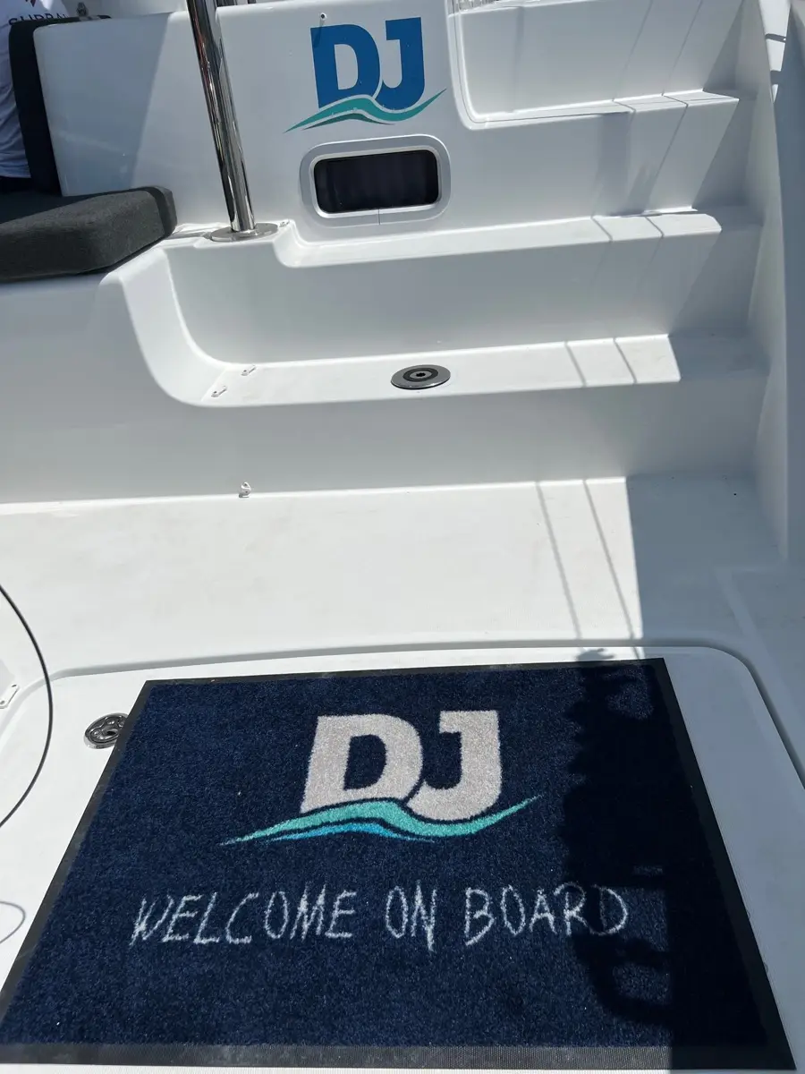 DJ, photograph 5