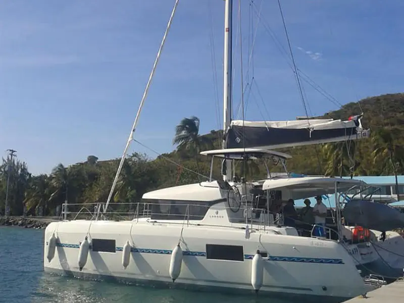 Tidre, Lagoon 42