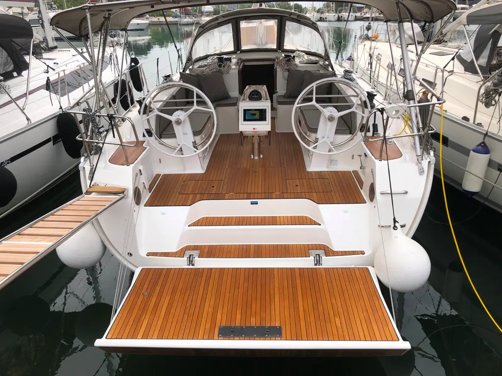 Michael Bavaria 46 Cruiser, photograph 14