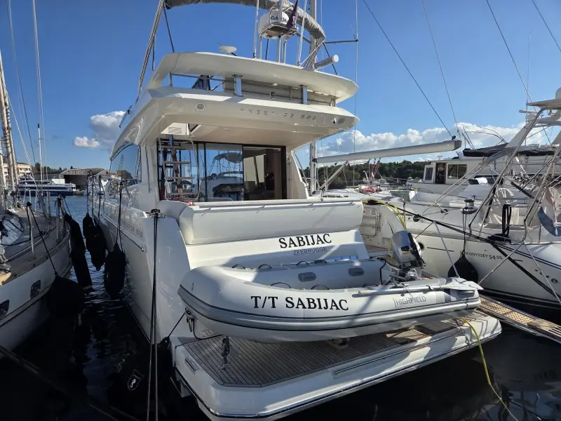 SABIJAC, Prestige 520 Fly