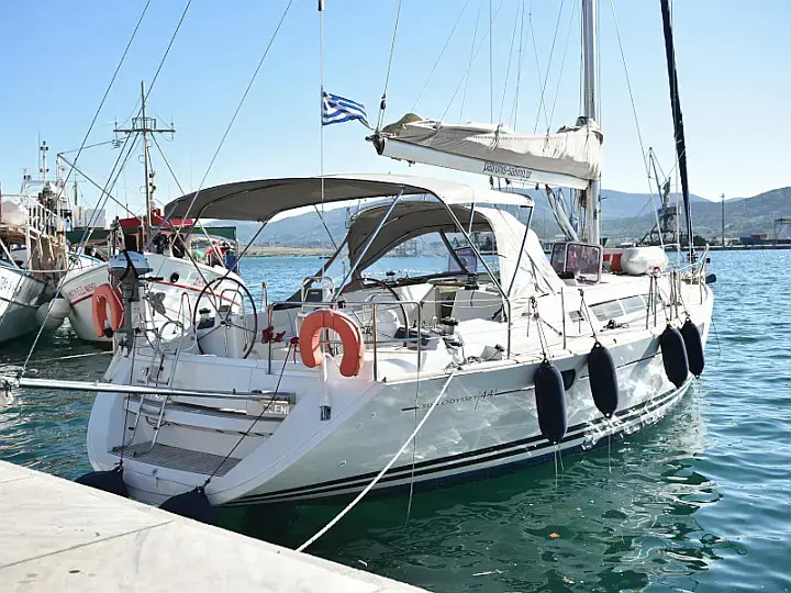 Eleni, Main image