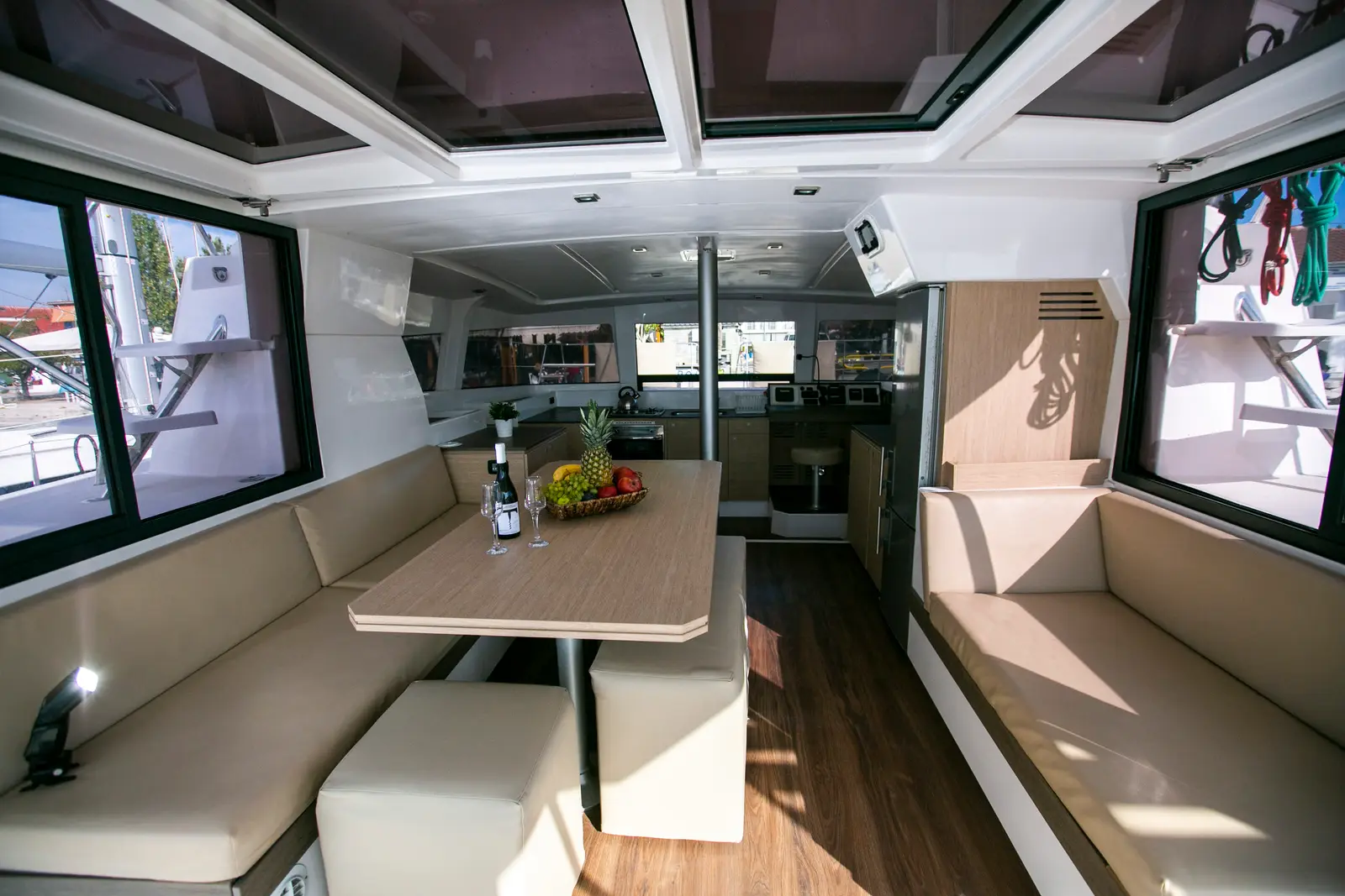 Blue Dream II, Interior image