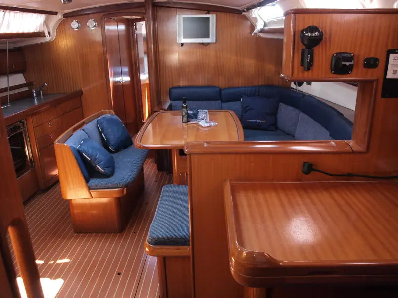 SeaGull, Interior image