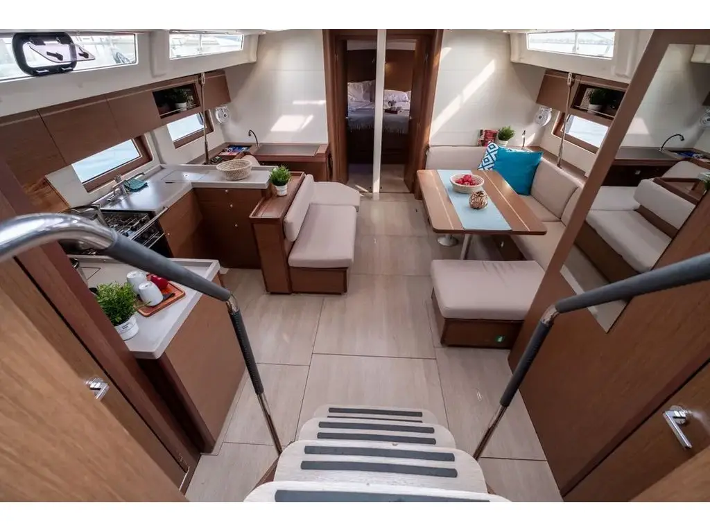 LFK-51.1, Interior image