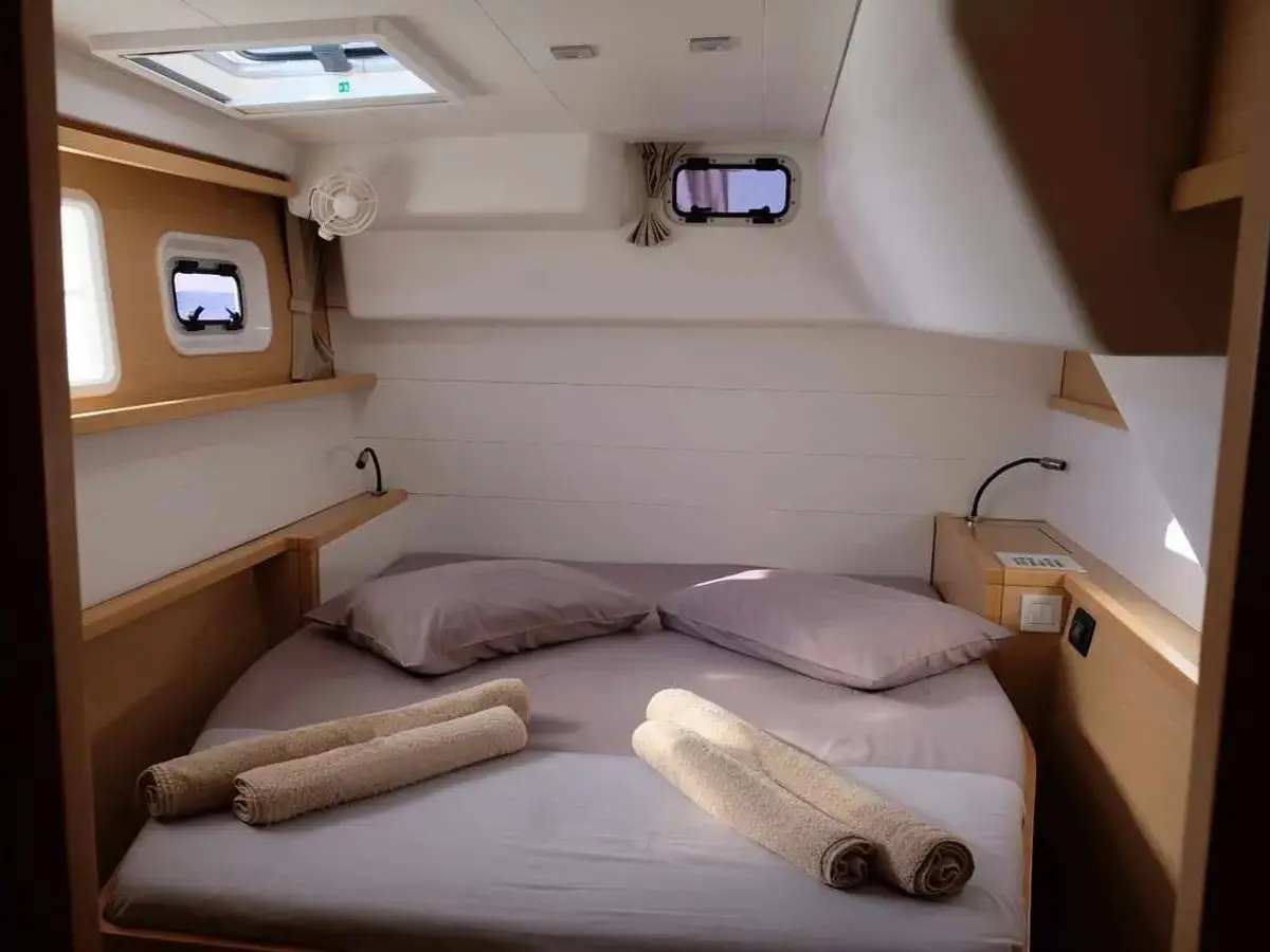 Cabin 4, Interior image