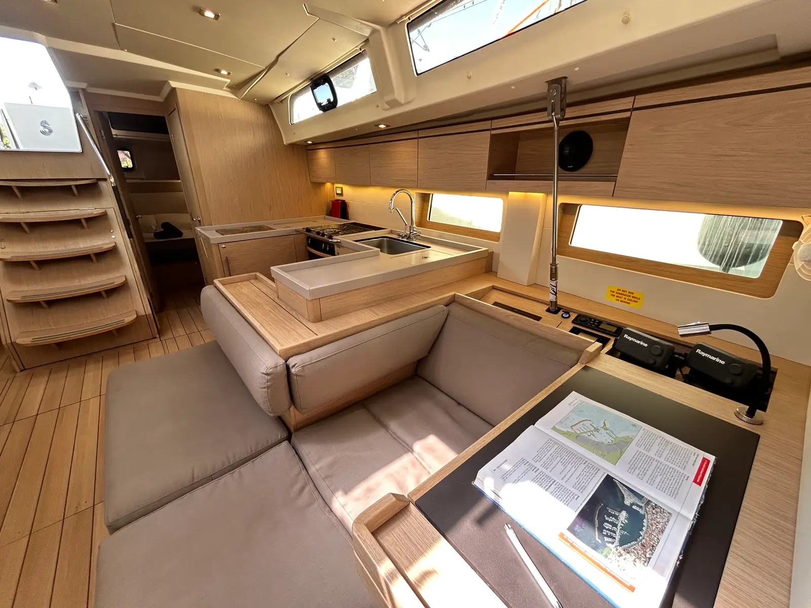 Barracuda (Refit 2026 - A/C - Generator - Electric Heads - 12 Pax), foto 15