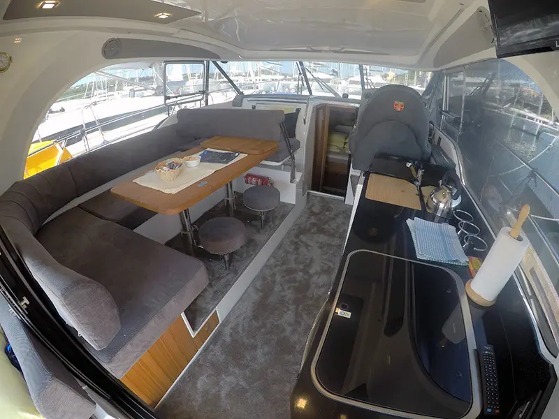 North star, Interior image