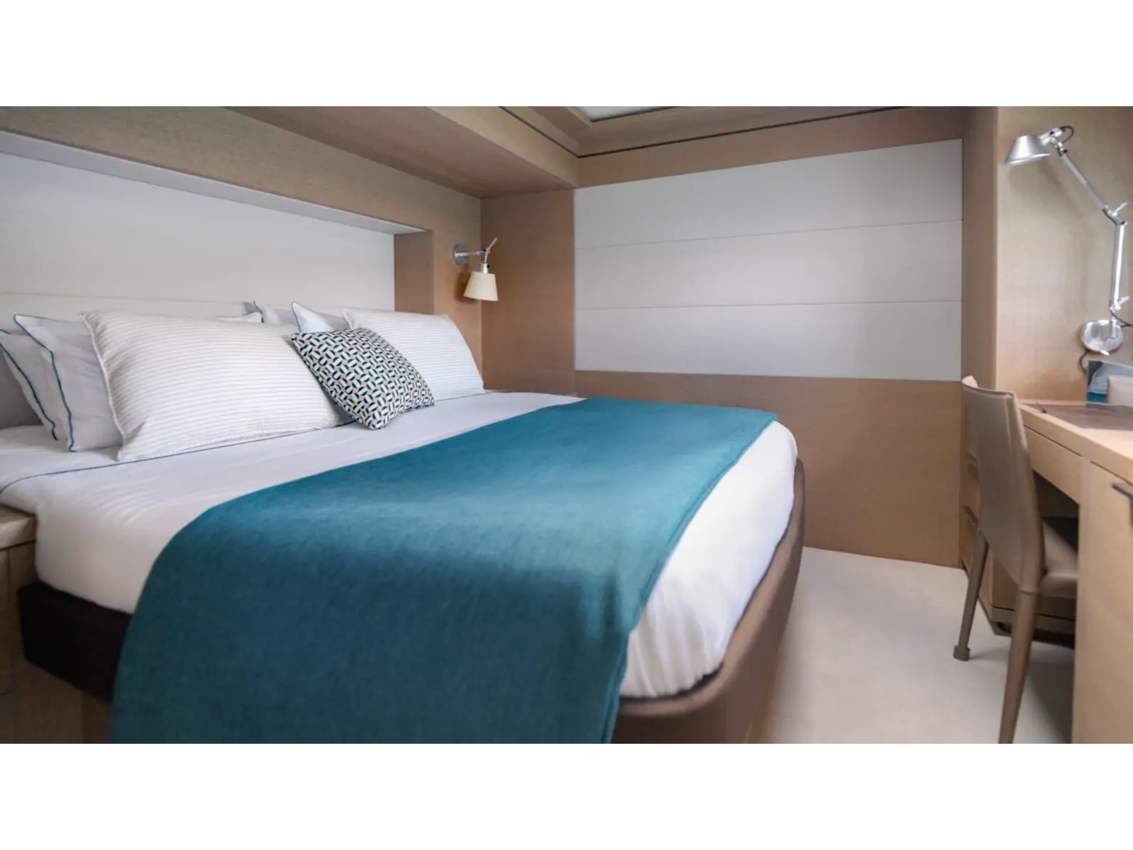 Spirit of Ponant, Interior image