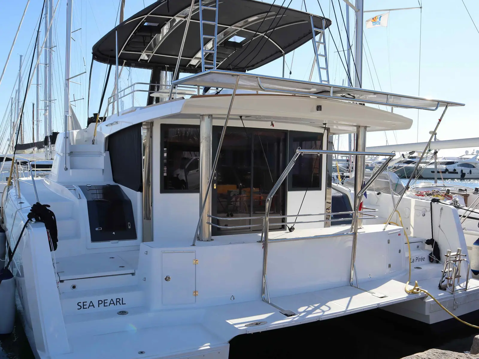 SEA PEARL, Main image